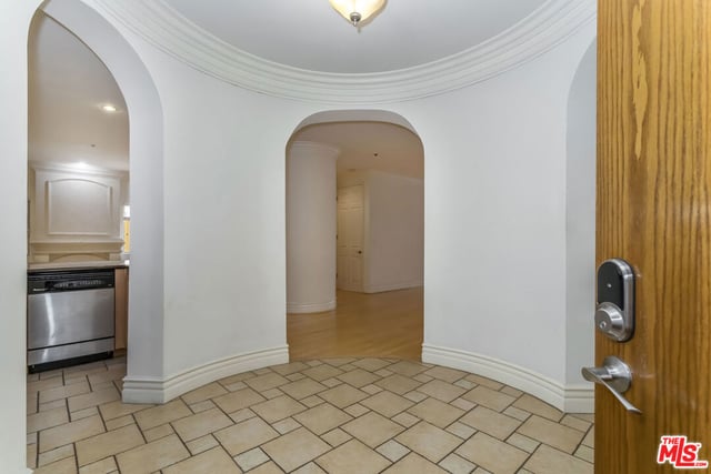 10364 Almayo Avenue 103, Los Angeles, CA 90064 — photo 27 of 43