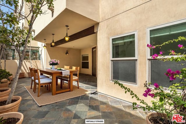 10364 Almayo Avenue 103, Los Angeles, CA 90064 — photo 3 of 43