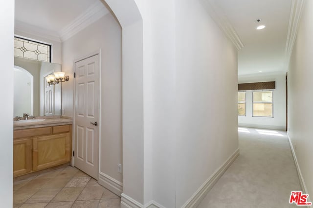 10364 Almayo Avenue 103, Los Angeles, CA 90064 — photo 33 of 43