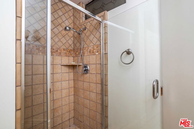 10364 Almayo Avenue 103, Los Angeles, CA 90064 — photo 38 of 43