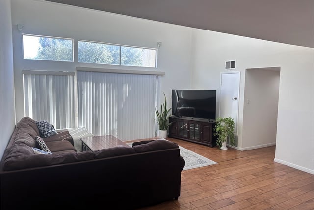 5700 Etiwanda 264, Tarzana, CA 91356 — photo 3 of 34