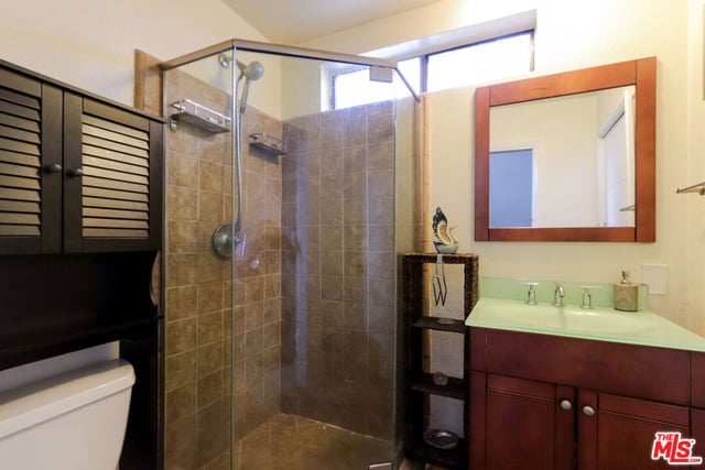 11753 Mayfield Avenue 7, Los Angeles, CA 90049 — photo 12 of 18
