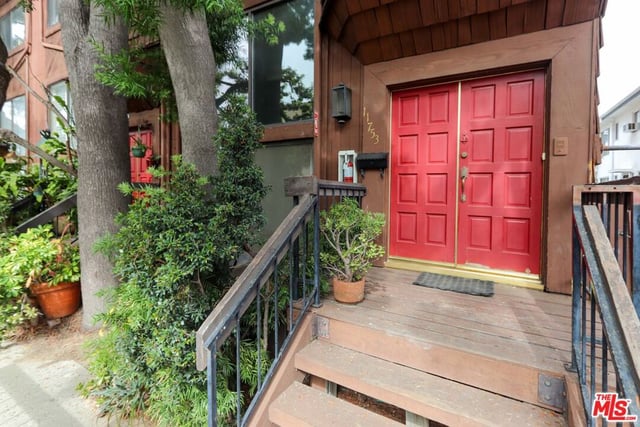11753 Mayfield Avenue 7, Los Angeles, CA 90049 — photo 17 of 18