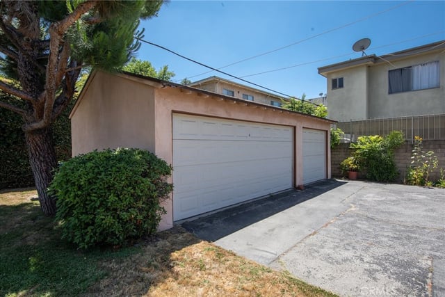 5238 Hermitage, Valley Village, CA 91607 — photo 15 of 34