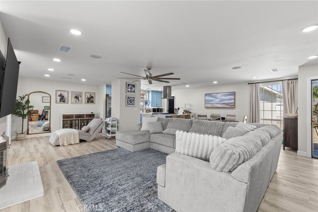218 Foxbury, Pomona, CA 91767 — photo 7 of 42