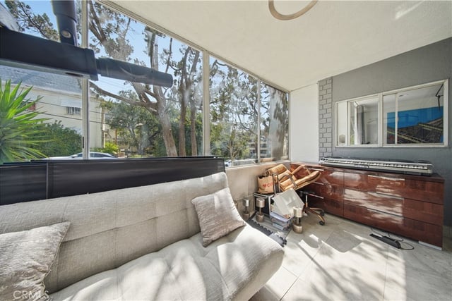 7309 Franklin Ave 105, Los Angeles, CA 90046 — photo 14 of 24