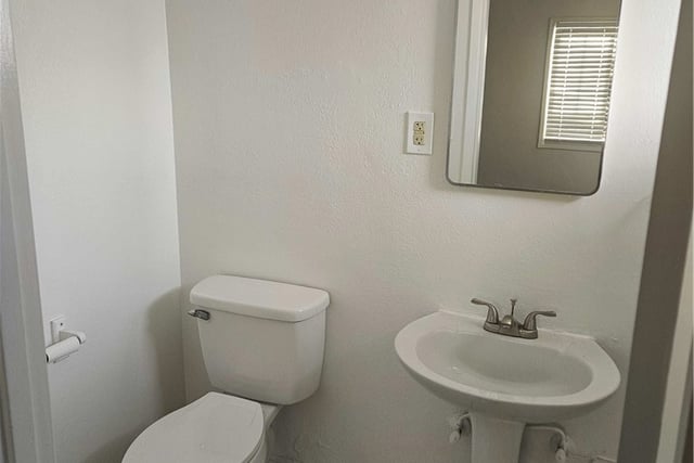 1543 Elizabeth Lake, Palmdale, CA 93551 — photo 12 of 29