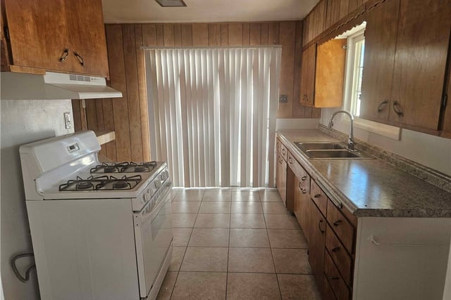 1543 Elizabeth Lake, Palmdale, CA 93551 — photo 7 of 29