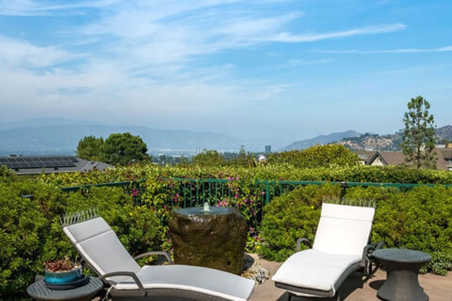 12145 Summit Court, Beverly Hills, CA 90210 — photo 11 of 53