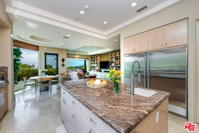 12145 Summit Court, Beverly Hills, CA 90210 — photo 22 of 53
