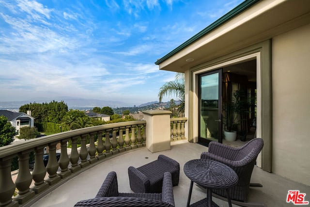 12145 Summit Court, Beverly Hills, CA 90210 — photo 31 of 53