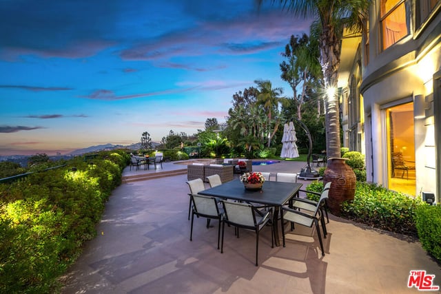 12145 Summit Court, Beverly Hills, CA 90210 — photo 50 of 53