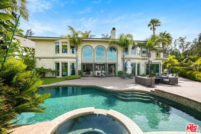 12145 Summit Court, Beverly Hills, CA 90210 — photo 9 of 53