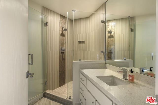 3833 Hayvenhurst Drive, Encino, CA 91436 — photo 37 of 51