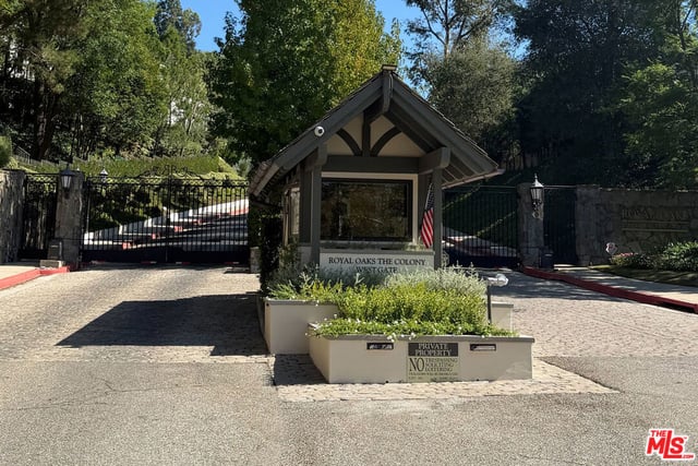 3833 Hayvenhurst Drive, Encino, CA 91436 — photo 50 of 51