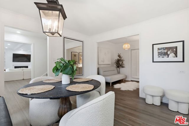 8809 Evanview Drive, Los Angeles, CA 90069 — photo 12 of 44