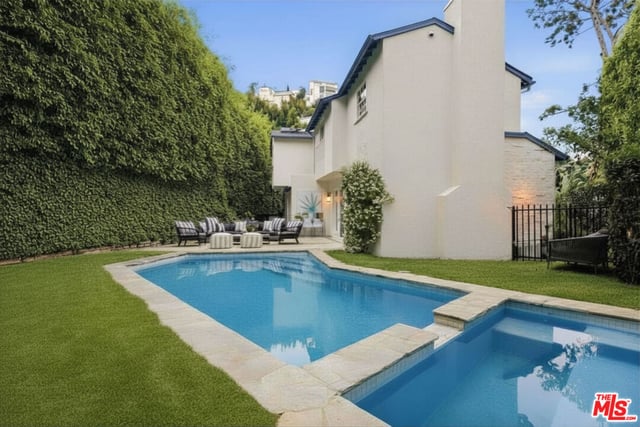 8809 Evanview Drive, Los Angeles, CA 90069 — photo 25 of 44
