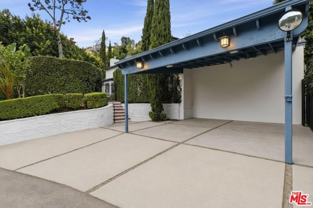 8809 Evanview Drive, Los Angeles, CA 90069 — photo 41 of 44
