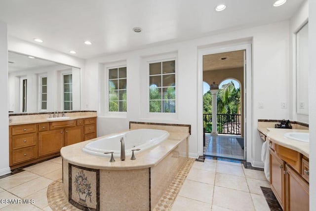 5492 Calarosa Ranch Road, Camarillo, CA 93012 — photo 19 of 41