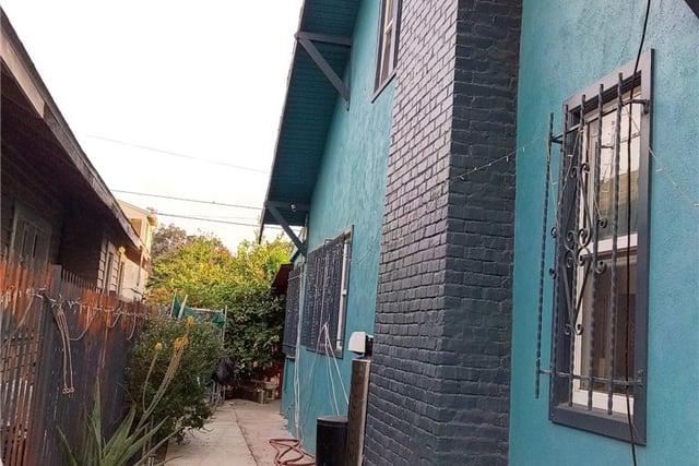 1046 W 49th, Los Angeles, CA 90037 — photo 17 of 17