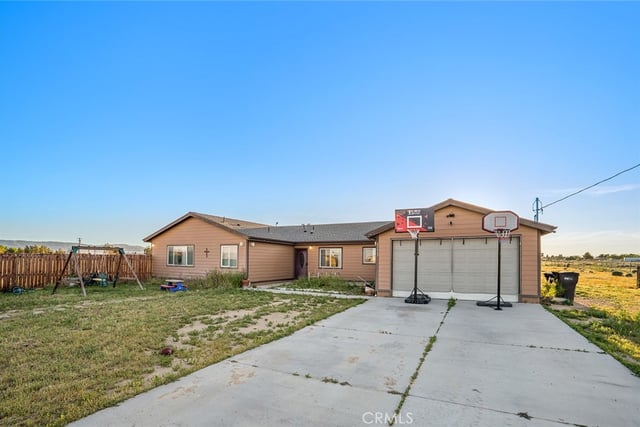 47867 80th W, Lancaster, CA 93536 — photo 3 of 40