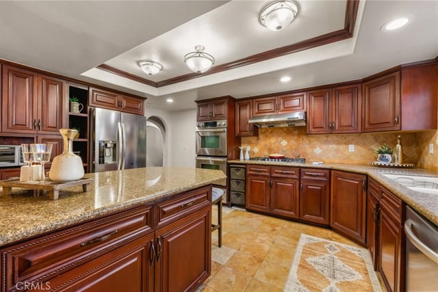 828 S Sunset Canyon, Burbank, CA 91501 — photo 13 of 46