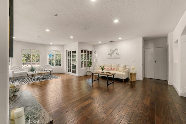 828 S Sunset Canyon, Burbank, CA 91501 — photo 16 of 46