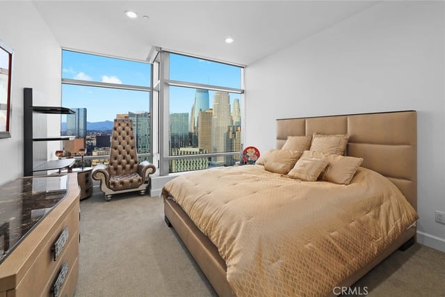 900 W Olympic 31J, Los Angeles, CA 90015 — photo 26 of 56