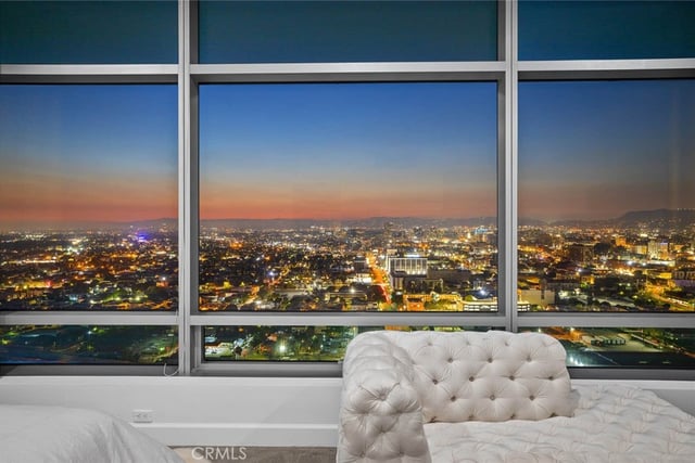 900 W Olympic 31J, Los Angeles, CA 90015 — photo 38 of 56