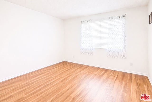 9014 Burnet Avenue 208, North Hills, CA 91343 — photo 10 of 17