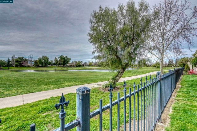 211 Benoni Ln, Brentwood, CA 94513 — photo 13 of 48