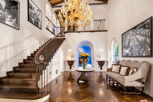 501 S Hudson Avenue, Los Angeles, CA 90020 — photo 4 of 29