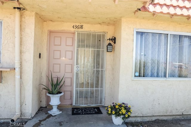 43618 Stanridge Avenue, Lancaster, CA 93535 — photo 3 of 32