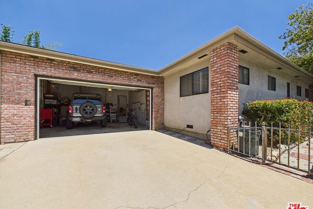 7449 Kentwood Avenue, Los Angeles, CA 90045 — photo 10 of 14