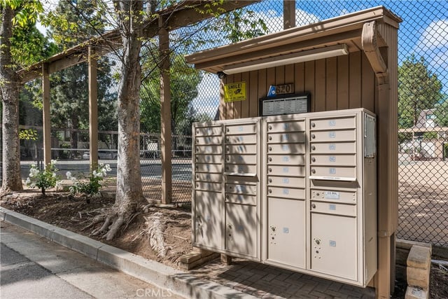 6201 Shoup 75, Woodland Hills, CA 91367 — photo 5 of 38