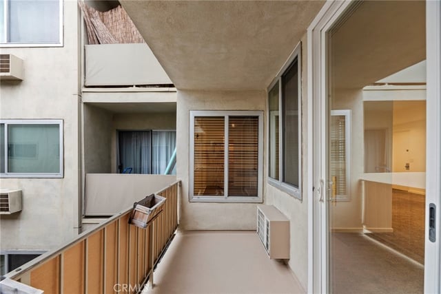 525 N Sycamore Avenue 333, Los Angeles, CA 90036 — photo 12 of 24