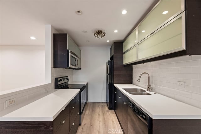 525 N Sycamore Avenue 333, Los Angeles, CA 90036 — photo 4 of 24