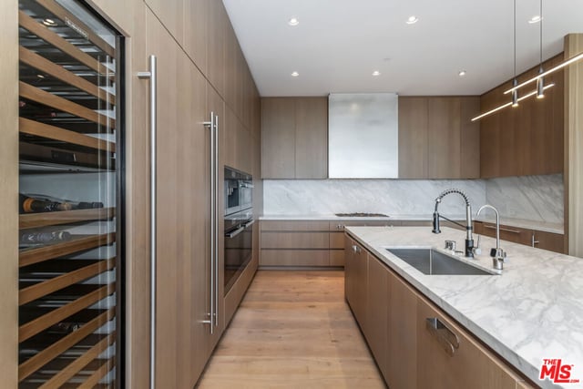 8899 Beverly Boulevard 9D, Los Angeles, CA 90048 — photo 10 of 45