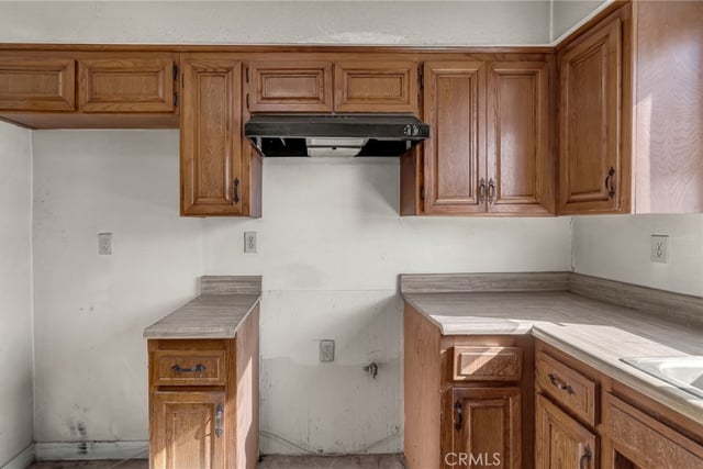 6438 Hazeltine Avenue 6, Van Nuys, CA 91401 — photo 12 of 33