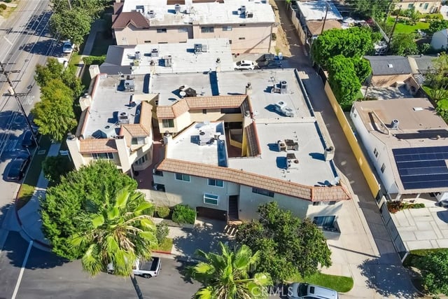 6438 Hazeltine Avenue 6, Van Nuys, CA 91401 — photo 26 of 33