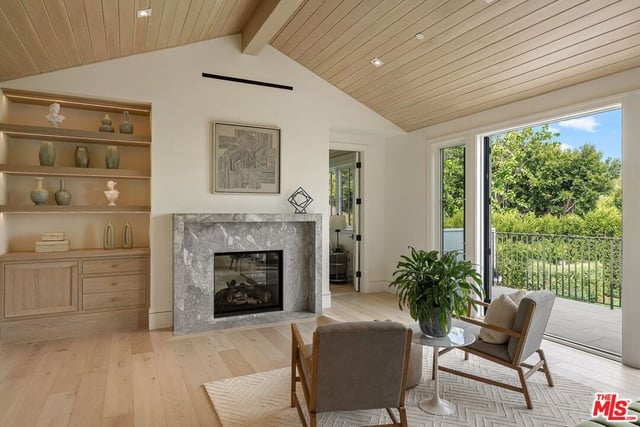 1072 Amalfi Drive, Pacific Palisades, CA 90272 — photo 21 of 52