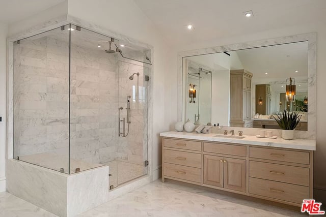 1072 Amalfi Drive, Pacific Palisades, CA 90272 — photo 23 of 52