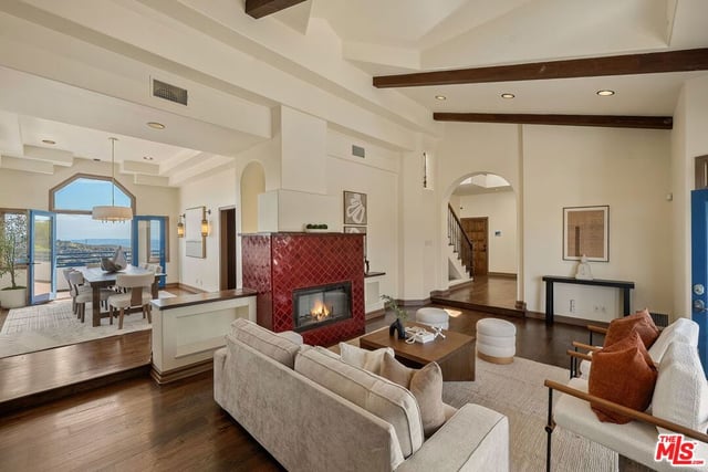 2131 Kew Drive, Los Angeles, CA 90046 — photo 17 of 54