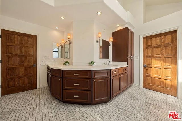 2131 Kew Drive, Los Angeles, CA 90046 — photo 32 of 54