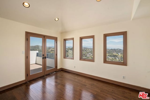 2131 Kew Drive, Los Angeles, CA 90046 — photo 37 of 54