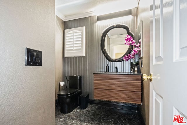 23604 Sunderland Court, Valencia, CA 91354 — photo 9 of 32