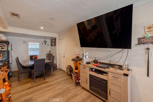 13360 Kelowna, Arleta, CA 91331 — photo 3 of 12