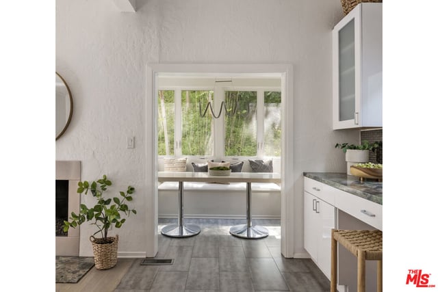 8326 Kirkwood Drive, Los Angeles, CA 90046 — photo 13 of 26