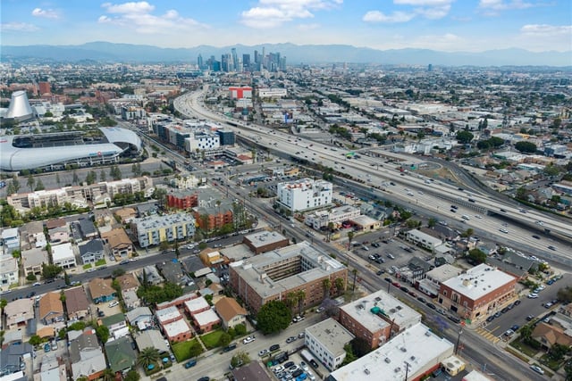 4125 S Figueroa 202, Los Angeles, CA 90037 — photo 16 of 18