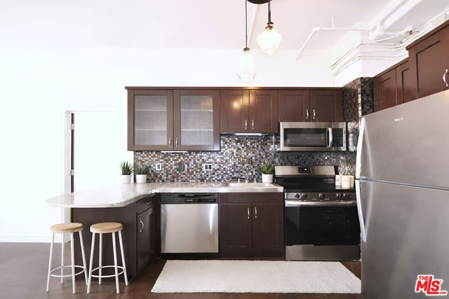 215 W 7th Street 907, Los Angeles, CA 90014 — photo 11 of 30